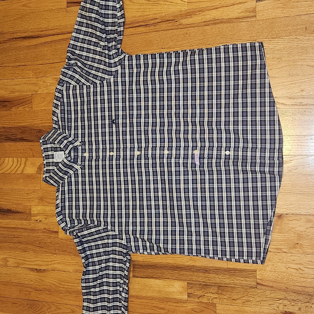 Brooks Brothers XL non-iron stretch 95%cotton 5%spandex regular fit button-down.